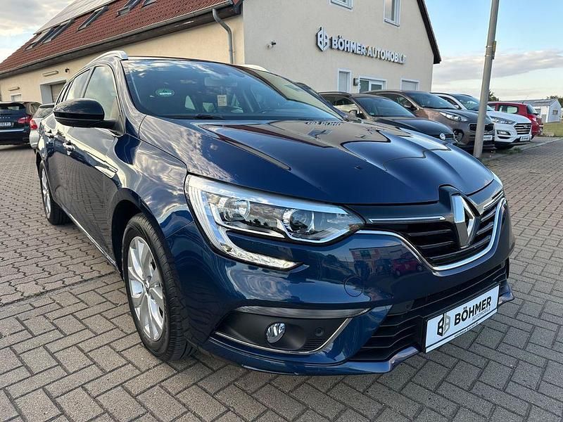 Blau Gebraucht 2019 Renault Mégane IV LIMITED Limousine | 15.900 € (Fairer Preis) - Bild 1/4