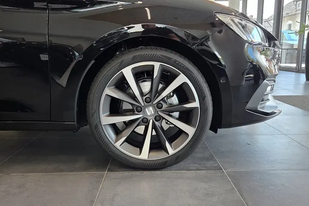 Neu Seat Leon FR 150 PS (110 kW) 2026 Schwarz Limousine