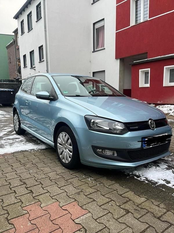 Gebraucht VW Polo 75 PS (55 kW) 2014 Blau Kleinwagen