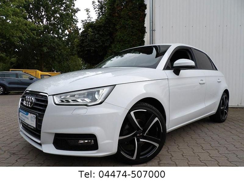 Weiß Gebraucht 2017 Audi A1 Sportback Design Kleinwagen | 12.890 € (Fairer Preis) - Bild 1/4