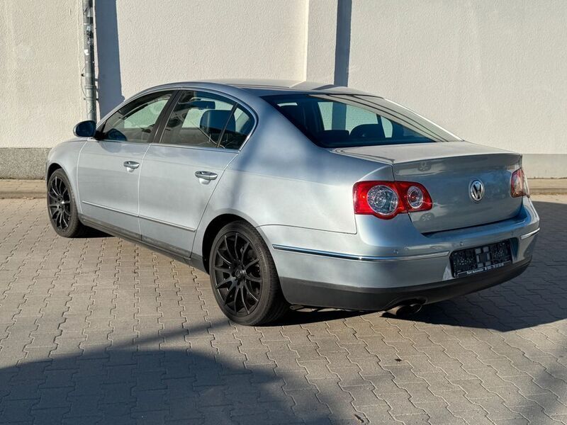 Gebraucht VW Passat Highline 150 PS (110 kW) 2005 Blau Limousine