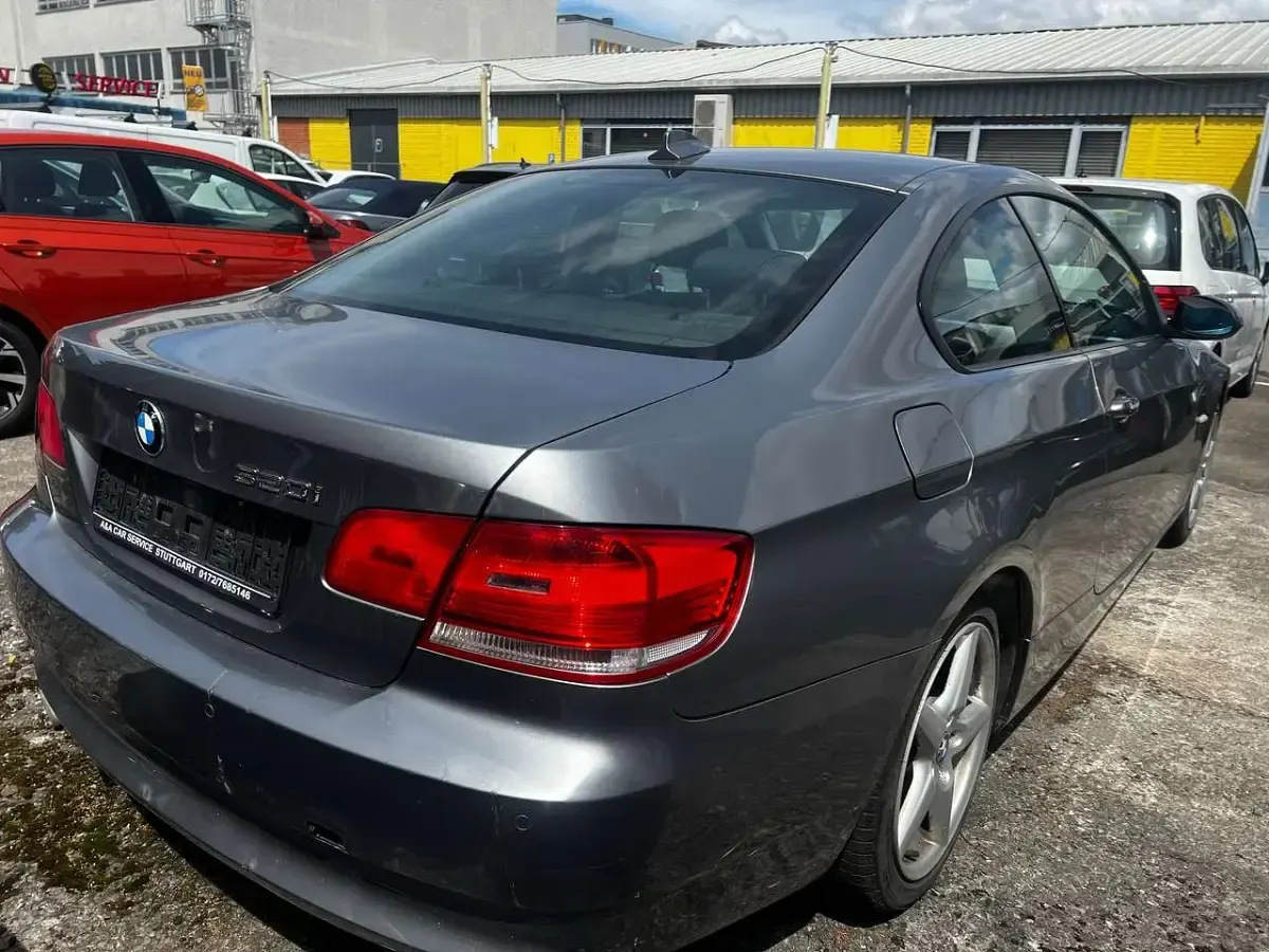 Gebraucht BMW 320 Sport Line 170 PS (125 kW) 2008 Spacegrau metallic Coupé
