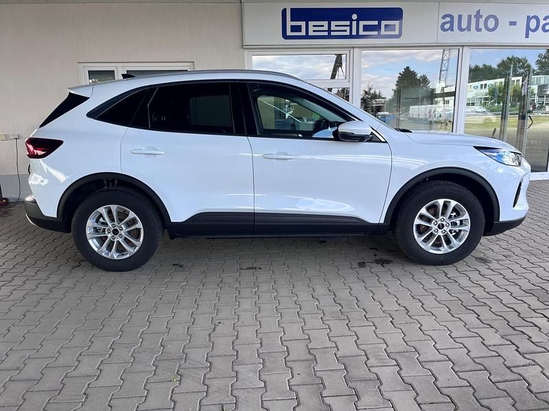 Neu Ford Kuga Titanium 242 PS (177 kW) 2026 Frozen white (weiss) SUV