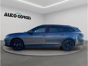 Gebraucht VW Passat R-line 193 PS (141 kW) 2025 Grau Kombi