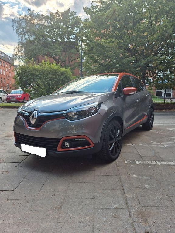 Grau Gebraucht 2015 Renault Captur SUV | 7.999 € (Fairer Preis) - Bild 1/4