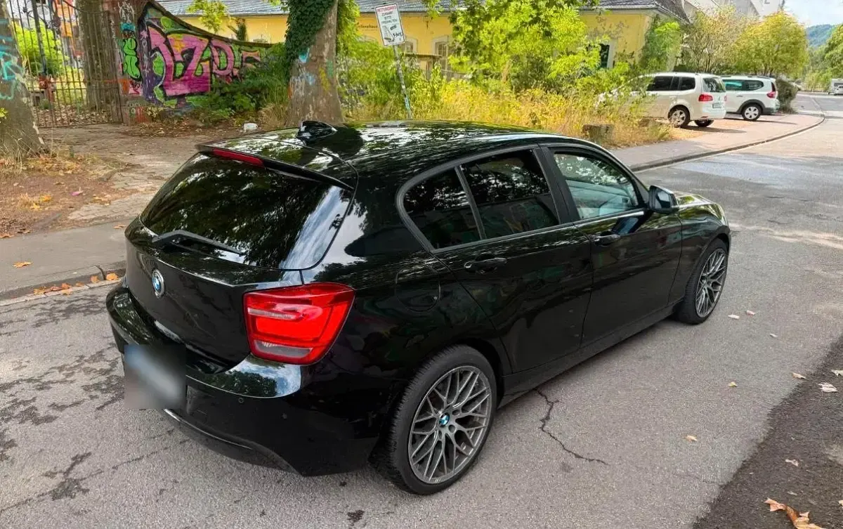 Gebraucht BMW 116 136 PS (100 kW) 2012 Schwarz Kleinwagen