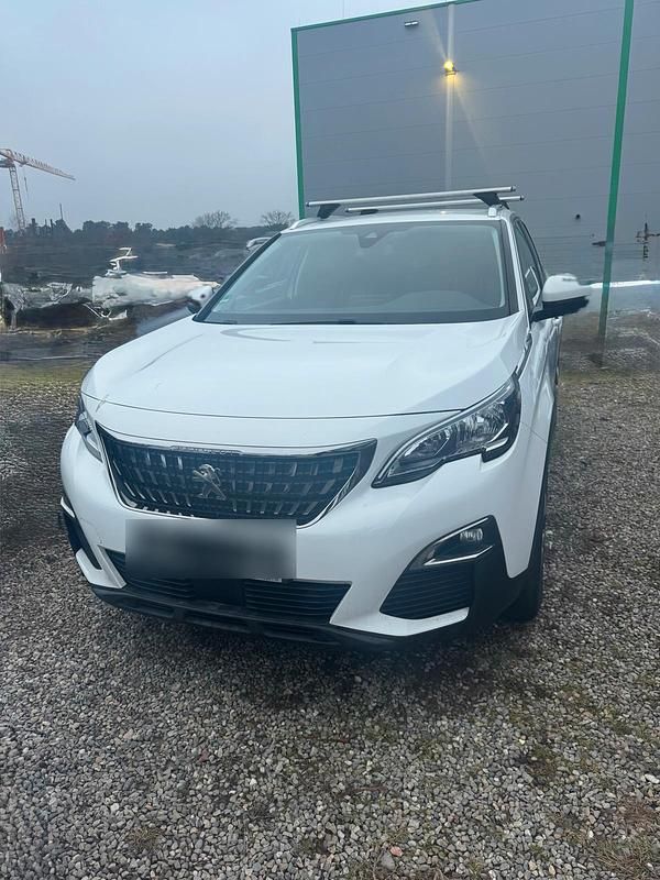 Weiß Gebraucht 2017 Peugeot 3008 SUV | 8.500 € (Superpreis) - Bild 1/4