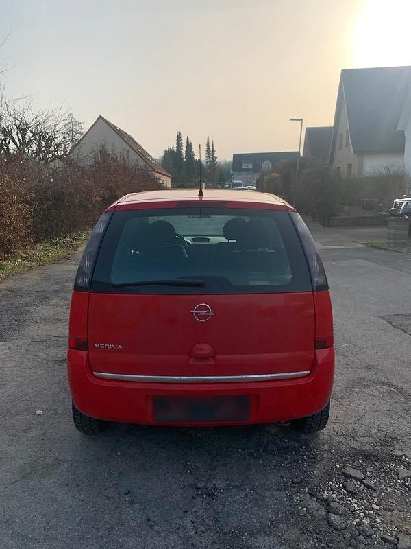 Gebraucht Opel Meriva 90 PS (66 kW) 2009 Rot Van / Kleinbus
