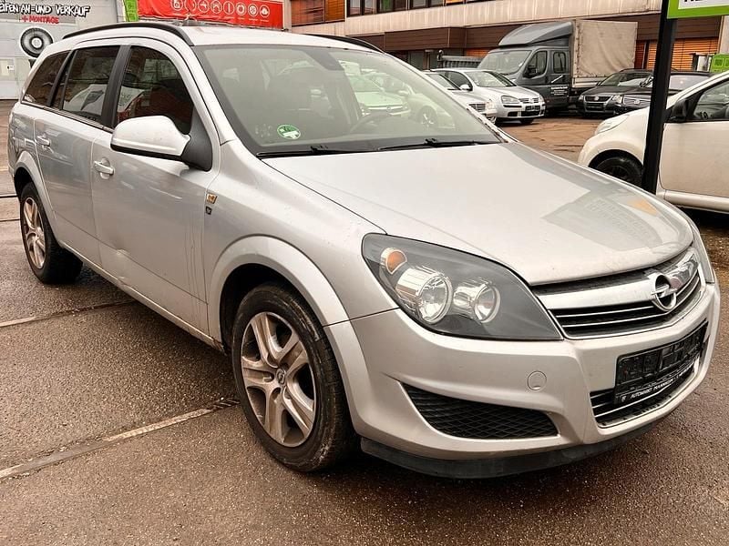 Gebraucht Opel Astra Cosmo 101 PS (74 kW) 2010 Silber Kombi