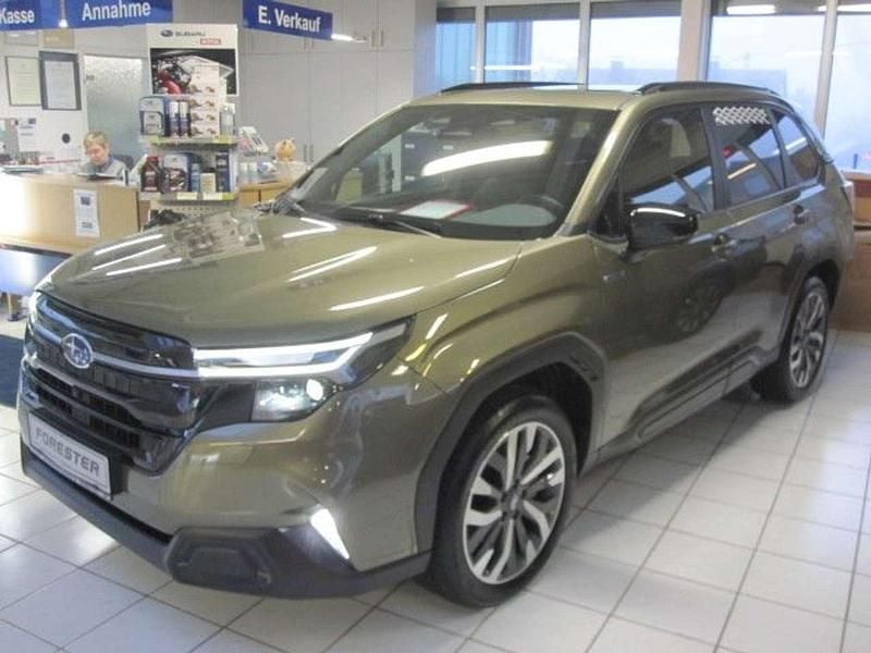 Neu Subaru Forester Platinum 136 PS (100 kW) 2025 Autumn green metallic SUV