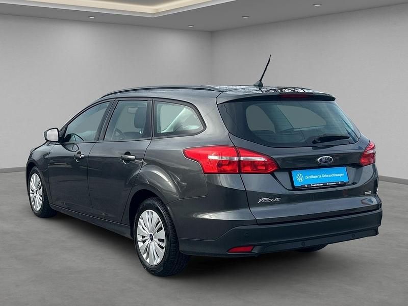 Gebraucht Ford Focus Business Edition 125 PS (91 kW) 2018 Grau Kombi