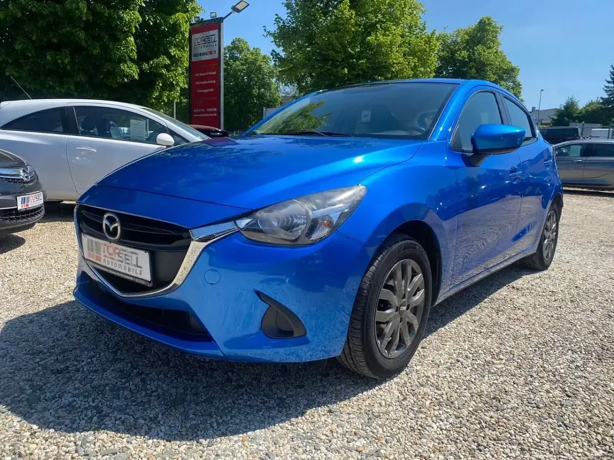 Gebraucht Mazda 2 Center-Line 75 PS (55 kW) 2015 Blau Kleinwagen