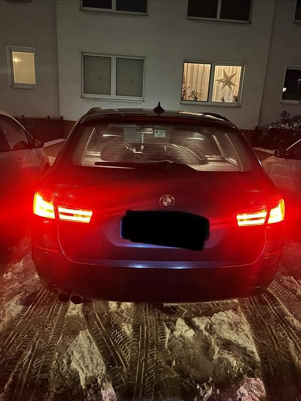 Gebraucht BMW 525 Sport Line 204 PS (150 kW) 2011 Kombi