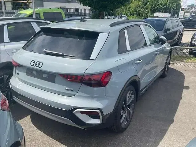 Neu Audi A3 204 PS (150 kW) 2026 Grau