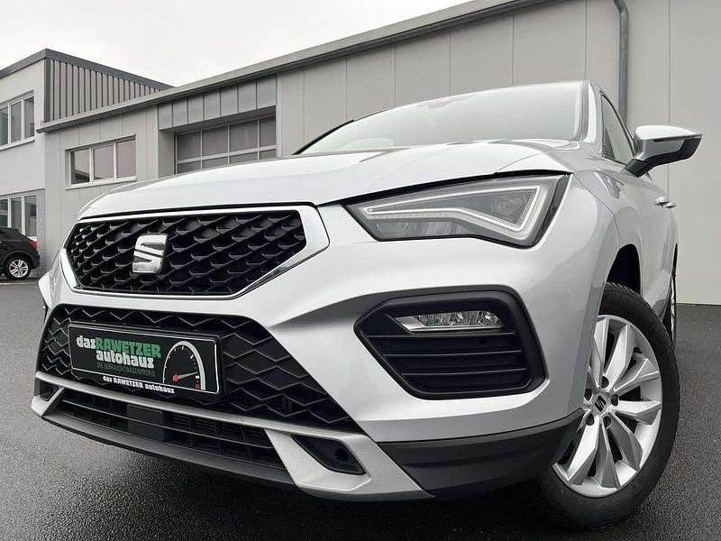 Reflexsilber Gebraucht 2024 Seat Ateca Style SUV | 21.460 € (Superpreis) - Bild 1/4