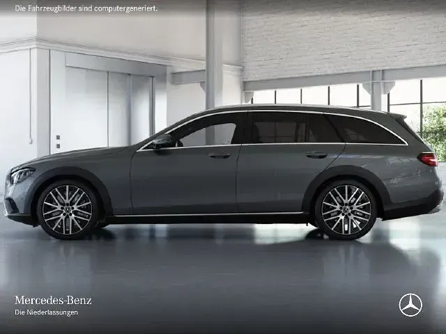 Gebraucht Mercedes E400 330 PS (242 kW) 2021 Selenitgrau Kombi