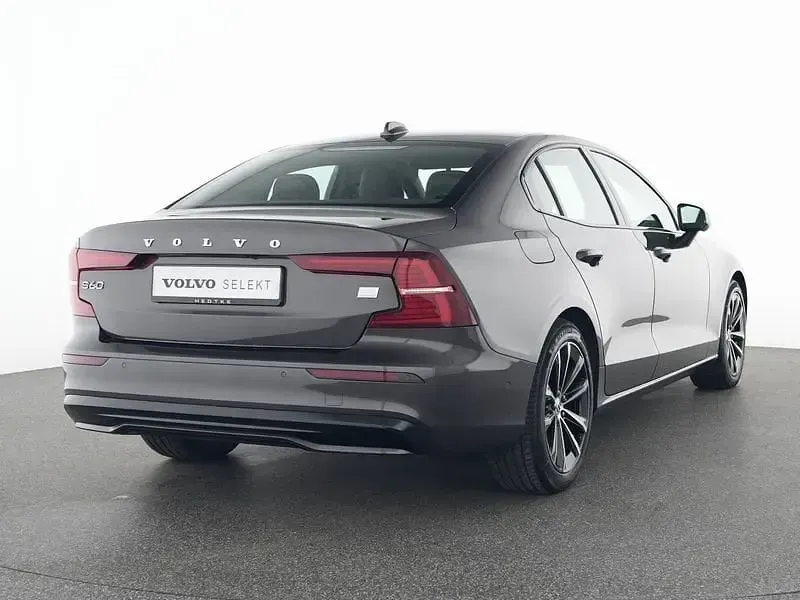 Gebraucht Volvo S60 Plus 455 PS (334 kW) 2023 Grau Limousine