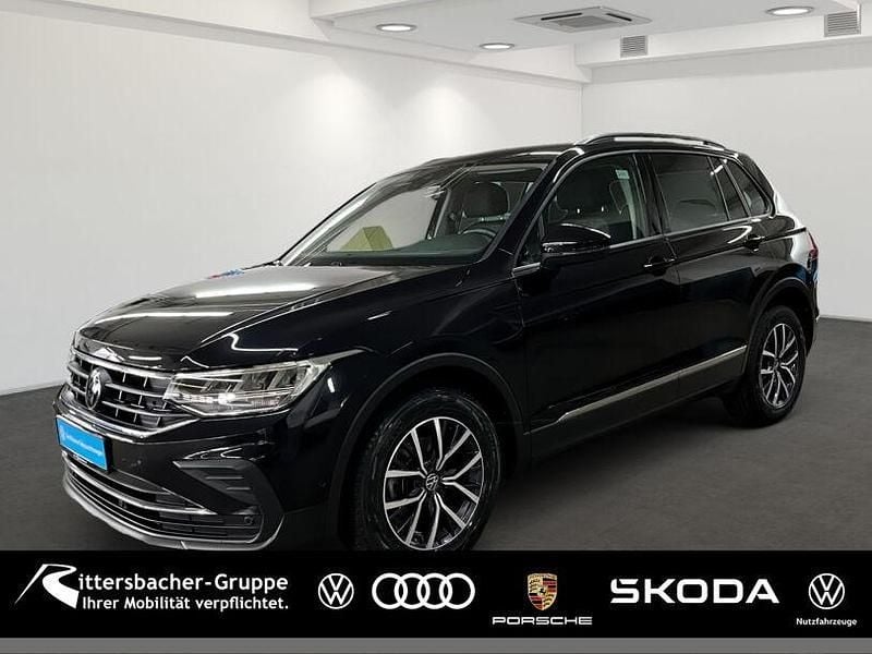 Gebraucht VW Tiguan Life 150 PS (110 kW) 2022 (deepblack perleffekt) SUV