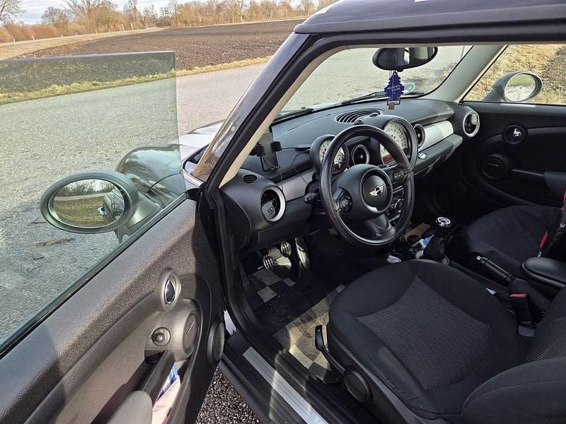Gebraucht Mini One D 90 PS (66 kW) 2011 Schwarz Kleinwagen