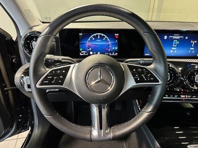 Gebraucht 2024 Mercedes A180 | 26.850 € (Superpreis) - Bild 1/4