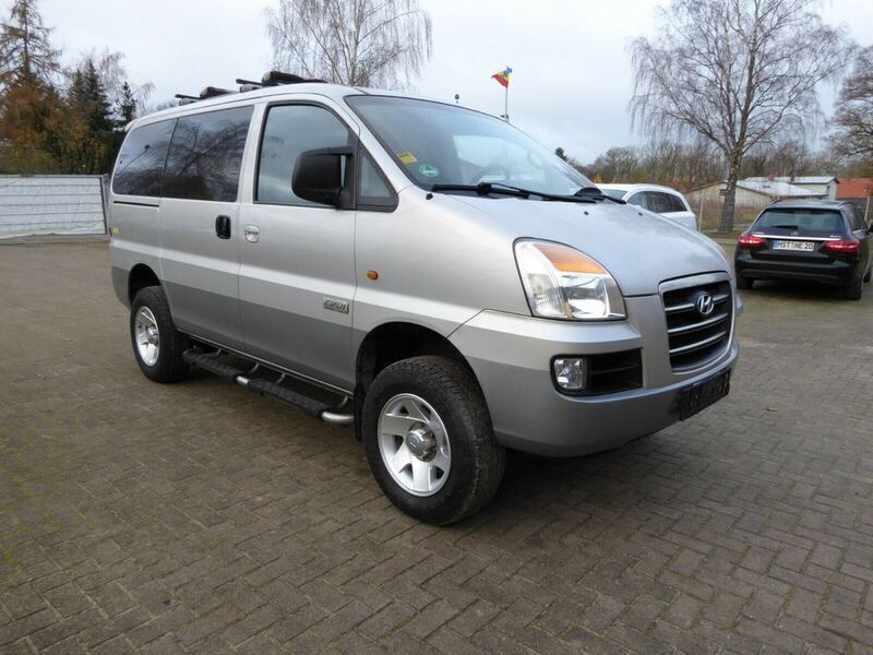 Gebraucht Hyundai H-1 140 PS (102 kW) 2006 Silber Van / Kleinbus