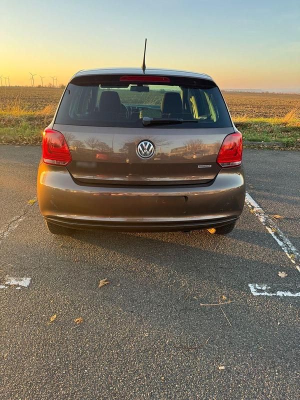 Gebraucht VW Polo Life 69 PS (50 kW) 2014 Braun Kleinwagen