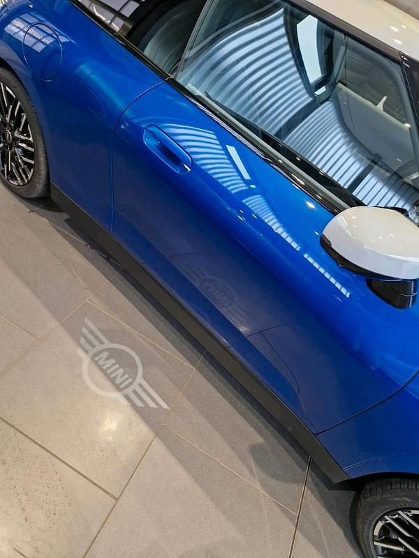 Gebraucht Mini Cooper SE 160 kW (218 PS) 2024 Kleinwagen