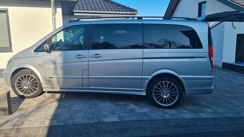 Silber Gebraucht 2013 Mercedes Viano Avantgarde Van / Kleinbus | 20.600 € (Fairer Preis) - Bild 1/4