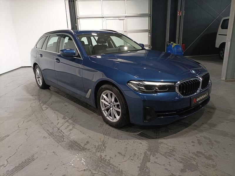 Blau Gebraucht 2021 BMW 540 Sport Line Kombi | 37.220 € (Superpreis) - Bild 1/4