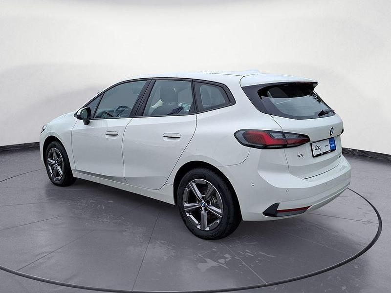 Gebraucht BMW 220 Active Tourer 156 PS (114 kW) 2025 Weiß Van / Kleinbus