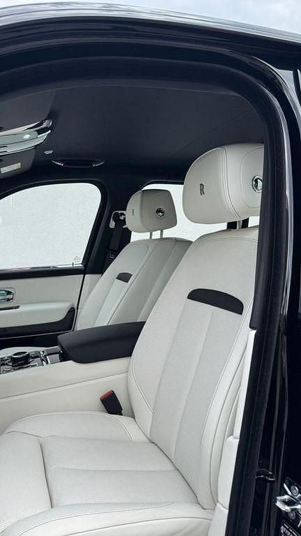 Neu Rolls Royce Cullinan 600 PS (441 kW) 2026 Schwarz SUV