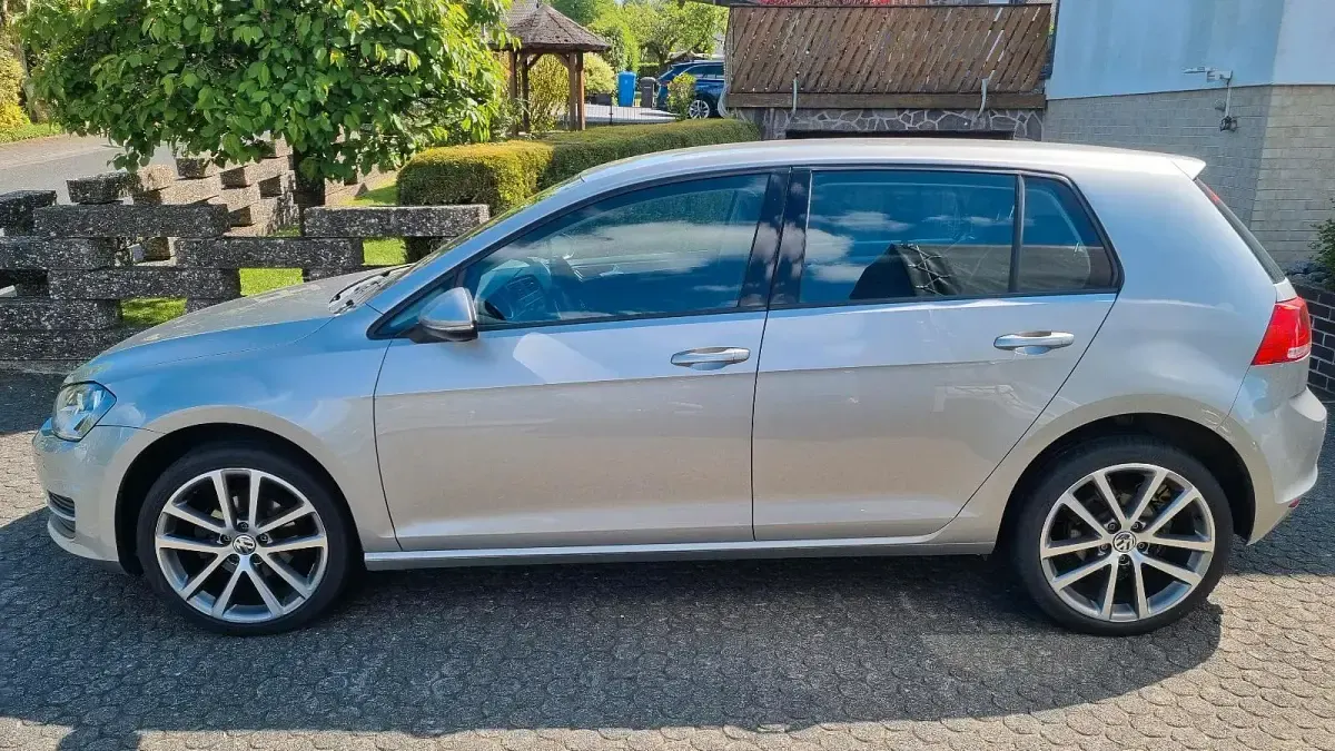 Gebraucht VW Golf VII 110 PS (80 kW) 2015 Grau Limousine