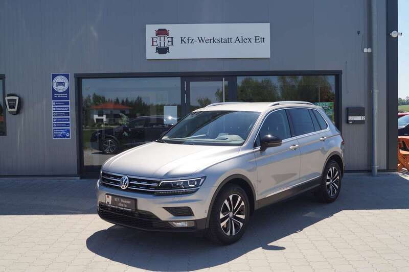 Tungsten silver metallic Gebraucht 2020 VW Tiguan IQ Drive SUV | 23.500 € (Superpreis) - Bild 1/4