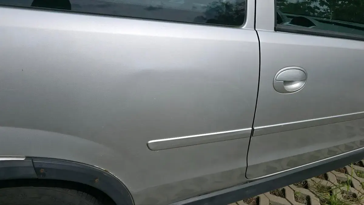 Gebraucht Opel Corsa 80 PS (58 kW) 2005 Silber Kleinwagen
