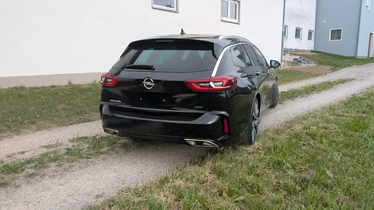 Gebraucht Opel Insignia 209 PS (153 kW) 2019 Schwarz Kombi