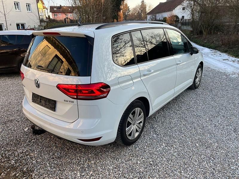 Gebraucht VW Touran Comfortline 150 PS (110 kW) 2016 Weiß Van / Kleinbus