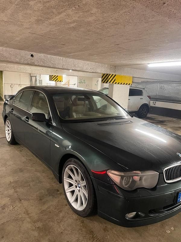 Grün Gebraucht 2004 BMW 745 Limousine | 4.250 € (Superpreis) - Bild 1/4