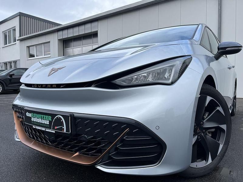 Silber Gebraucht 2024 Cupra Born e-Boost Kleinwagen | 28.860 € (Guter Preis) - Bild 1/4