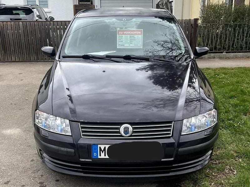 Gebraucht Fiat Stilo Dynamic 116 PS (85 kW) 2002 Violett Limousine