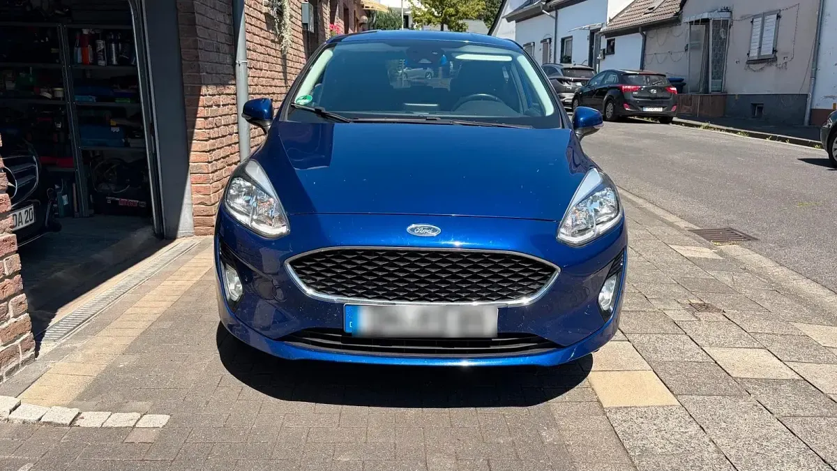 Gebraucht Ford Fiesta Titanium 86 PS (63 kW) 2017 Blau Kleinwagen