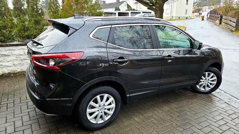 Gebraucht Nissan Qashqai 360º 116 PS (85 kW) 2018 Schwarz SUV