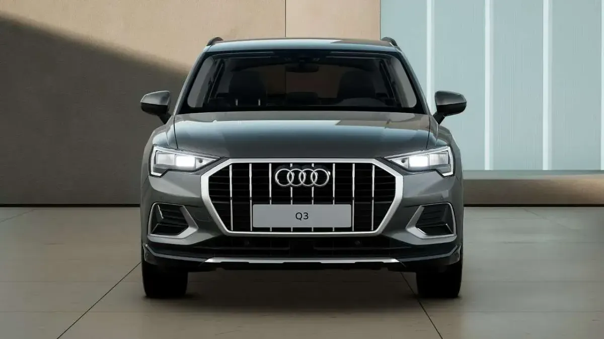 Gebraucht Audi Q3 Comfort 150 PS (110 kW) 2025 Chronosgrau metallic SUV