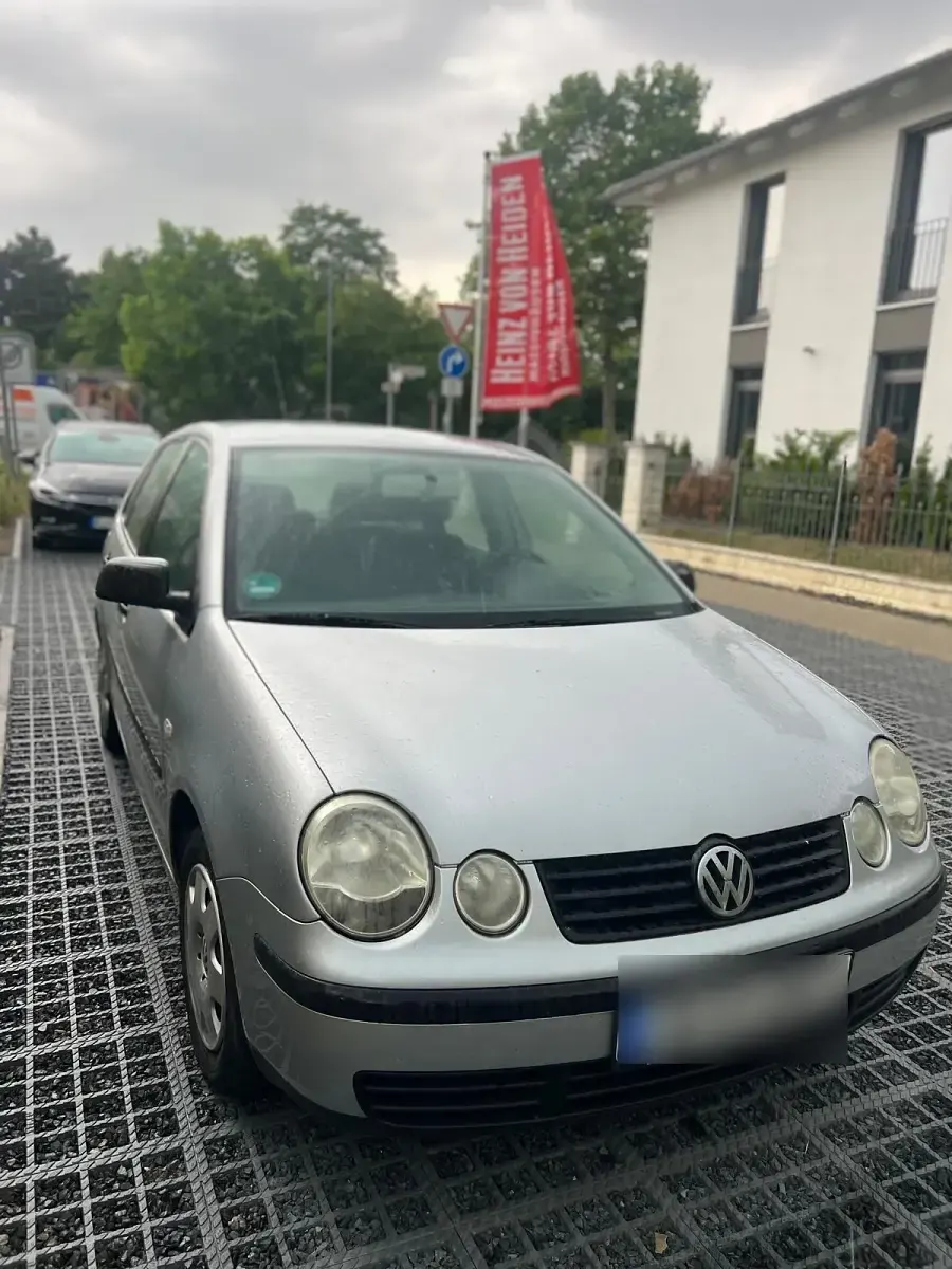 Gebraucht VW Polo 64 PS (47 kW) 2005 Silber Kleinwagen