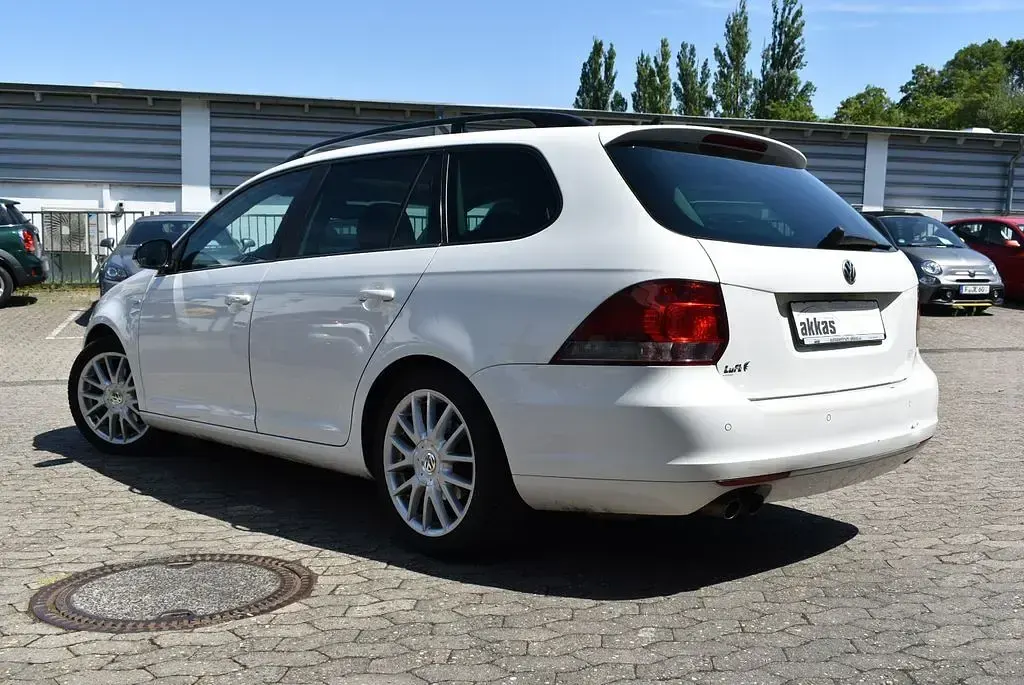 Gebraucht VW Golf VII Match 122 PS (89 kW) 2012 Weiß Kombi