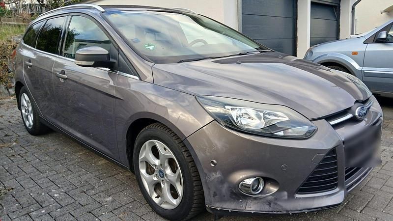Gebraucht Ford Focus Champions Edition 150 PS (110 kW) 2012 Kombi