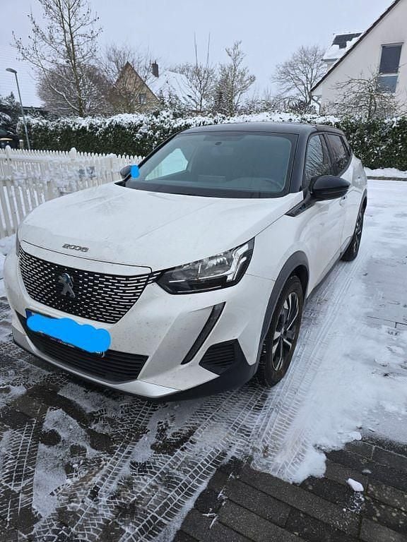 Gebraucht Peugeot e-2008 100 kW (136 PS) 2021 Schwarz SUV