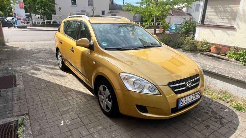 Gold Gebraucht 2009 Kia Ceed Sportswagon LX Kombi | 1.250 € - Bild 1/4