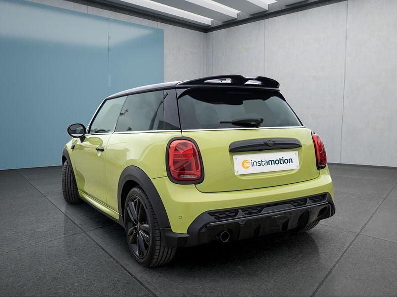Używany Mini Cooper 136 KM (100 kW) 2023 Żółty Hatchback