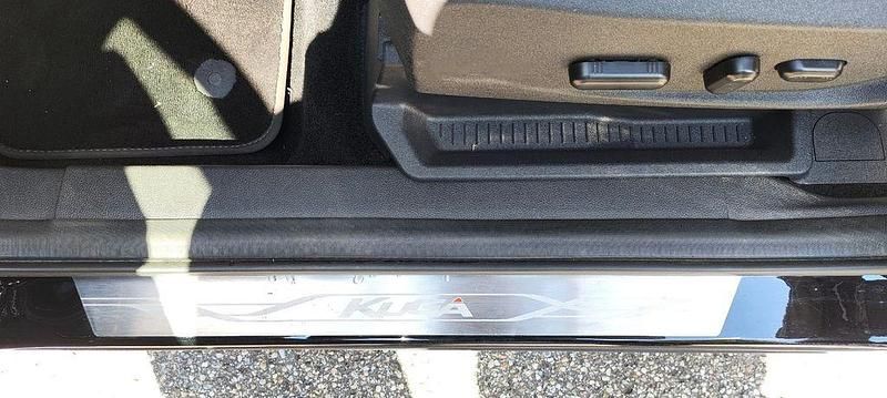 Gebraucht Ford Kuga Titanium 150 PS (110 kW) 2018 Schwarz SUV