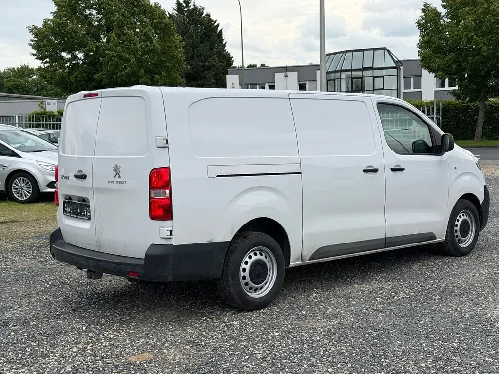 Gebraucht Peugeot Expert 144 PS (105 kW) 2023 Weiß Van